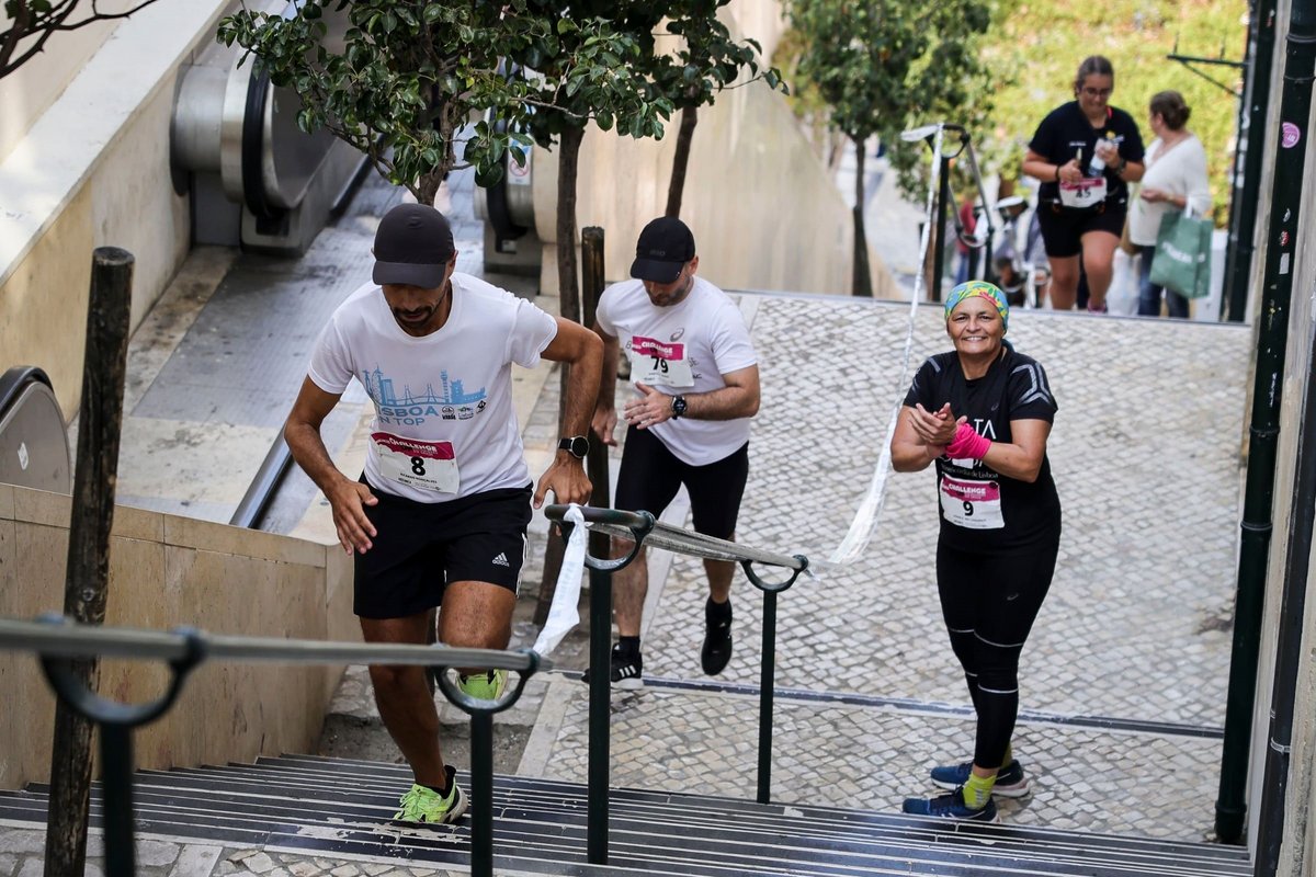 corrida nas escadinhas de Alfama