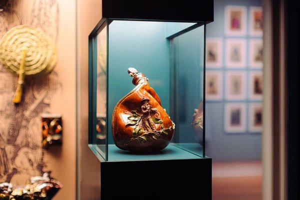 peça de cerâmica de Bordalo