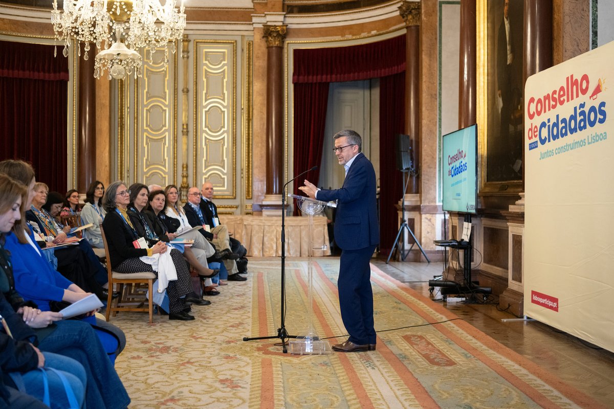 “O modelo que escolhemos para o CC é único no mundo. Não se trata apenas de ouvir as pessoas, mas sim de trabalhar com elas para resolver os problemas da cidade” sublinhou Carlos Moedas