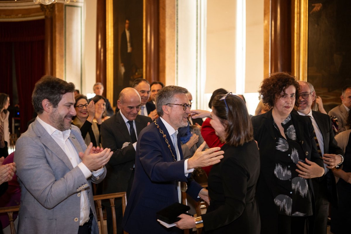 A atribuição da Medalha de Mérito Cultural foi proposta do presidente da Câmara Municipal de Lisboa e do vereador da Cultura, Diogo Moura