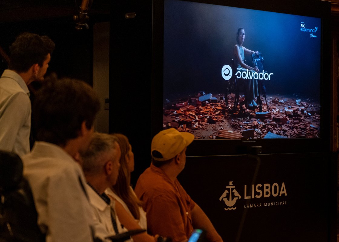 Associação Salvador apresenta campanha que desafia todos os comerciantes a “quebrar degraus” - Paços do Concelho de Lisboa