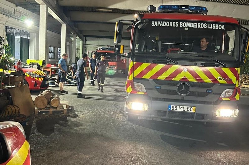 Firefighters from Lisbon fight fires in Mangualde
