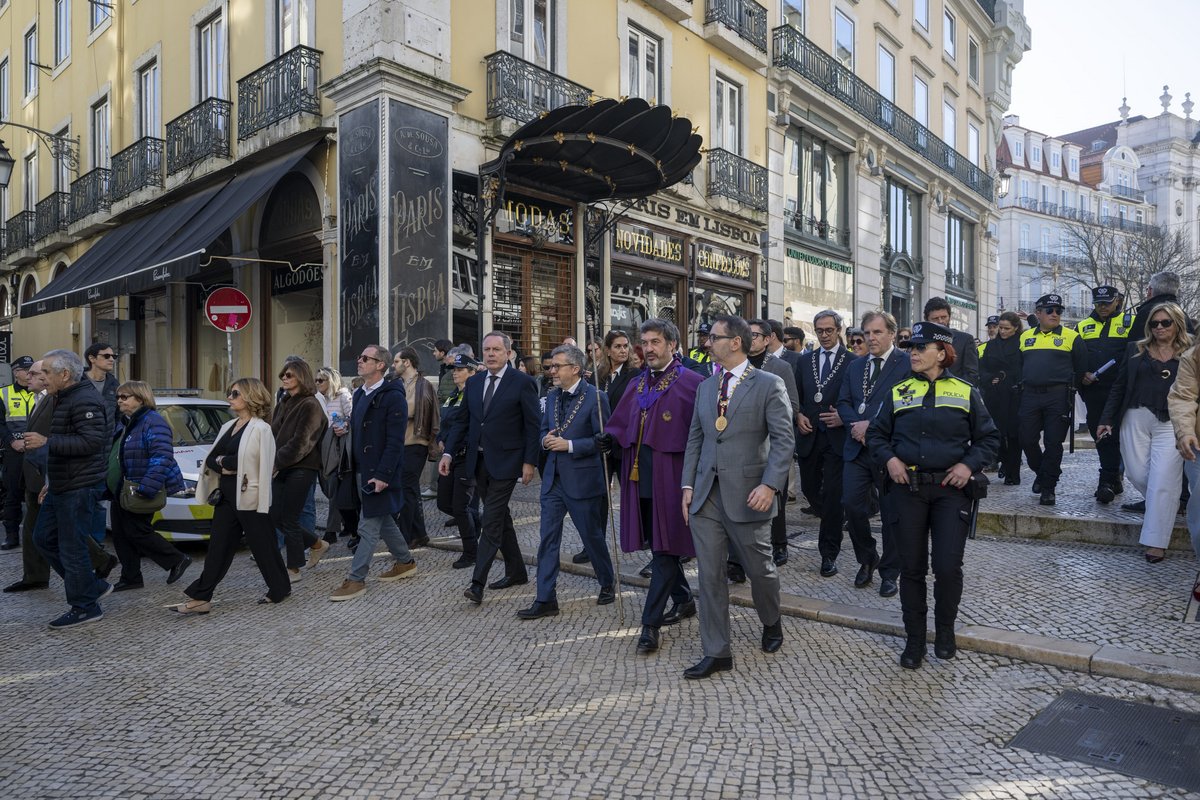 A tradicional e multisecular Procissão do Senhor dos Passos da Graça, voltou a unir São Roque e a Graça