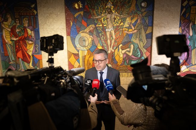 “São mais de 250 pessoas envolvidas, trabalhadores da Câmara, Polícia Municipal, bombeiros, Proteção Civil e muitos voluntários. É muito importante valorizar e agradecer este trabalho", destacou Carlos Moedas, presidente da CML