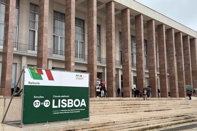 Voto antecipado em mobilidade com 17% de participação até às 12h