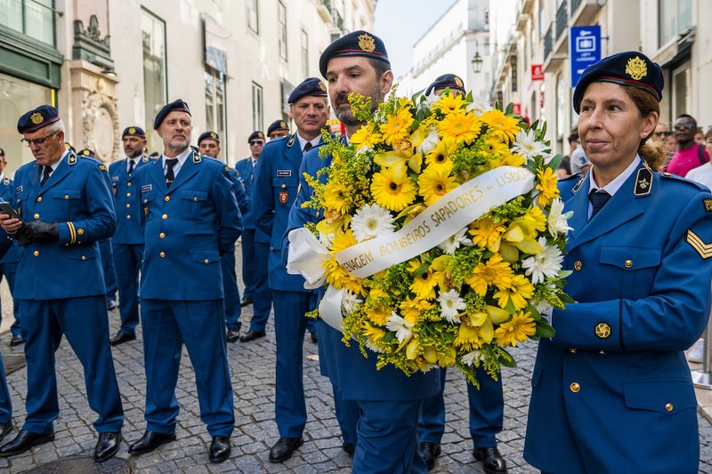 Municipal Fireman's Day marked in Rua do Carmo