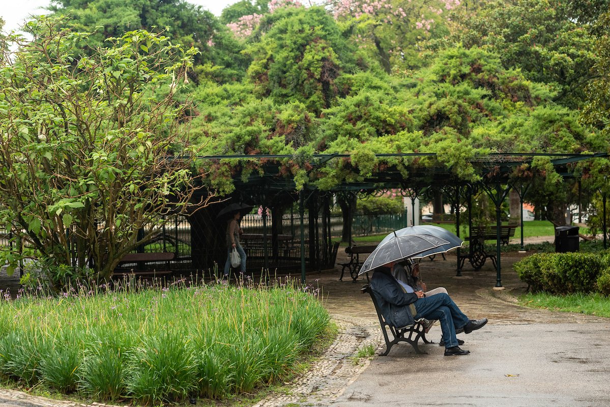 Lisboa com avisos amarelos para chuva e trovoada