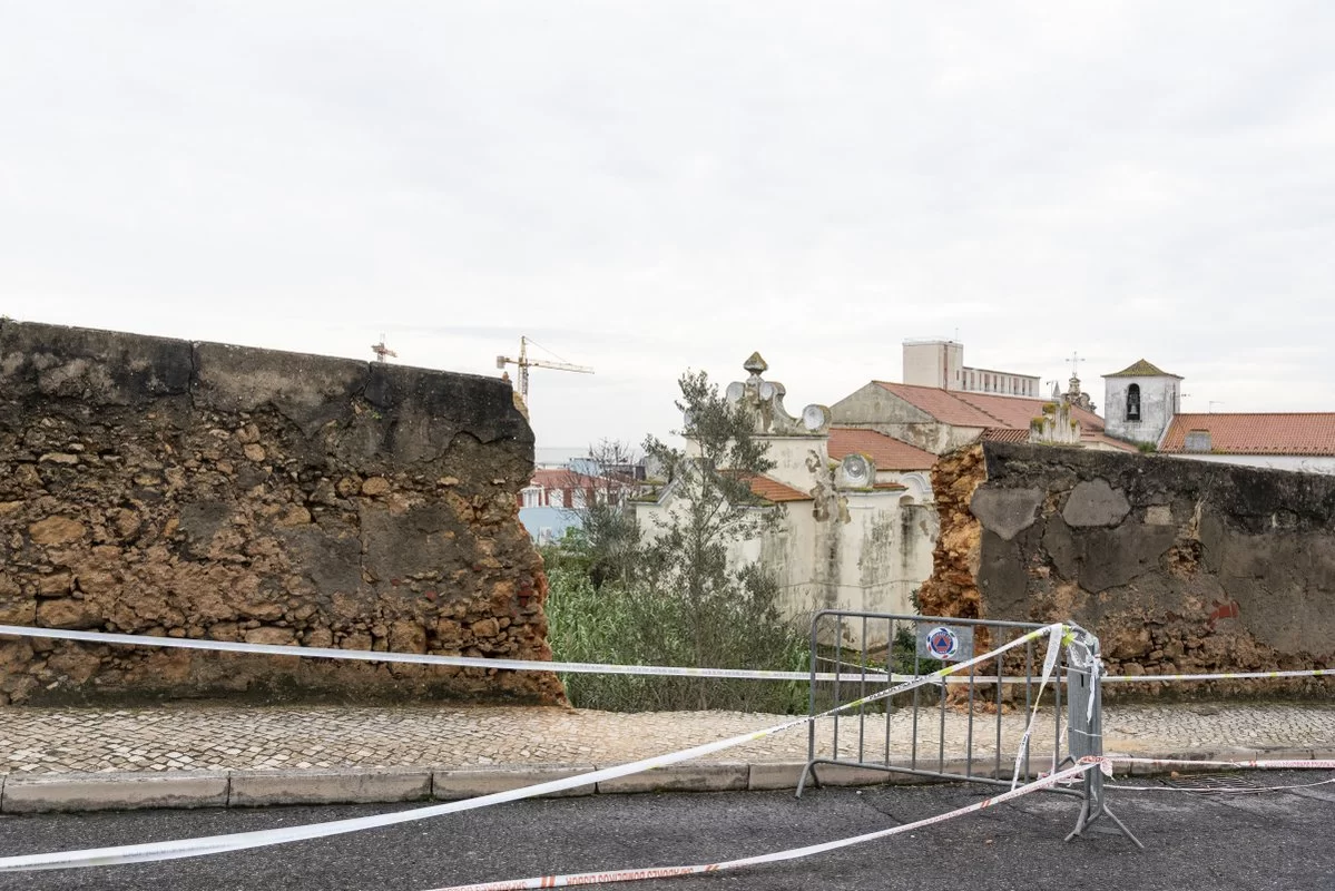 Depressão Kristin provoca centenas de ocorrências em Lisboa