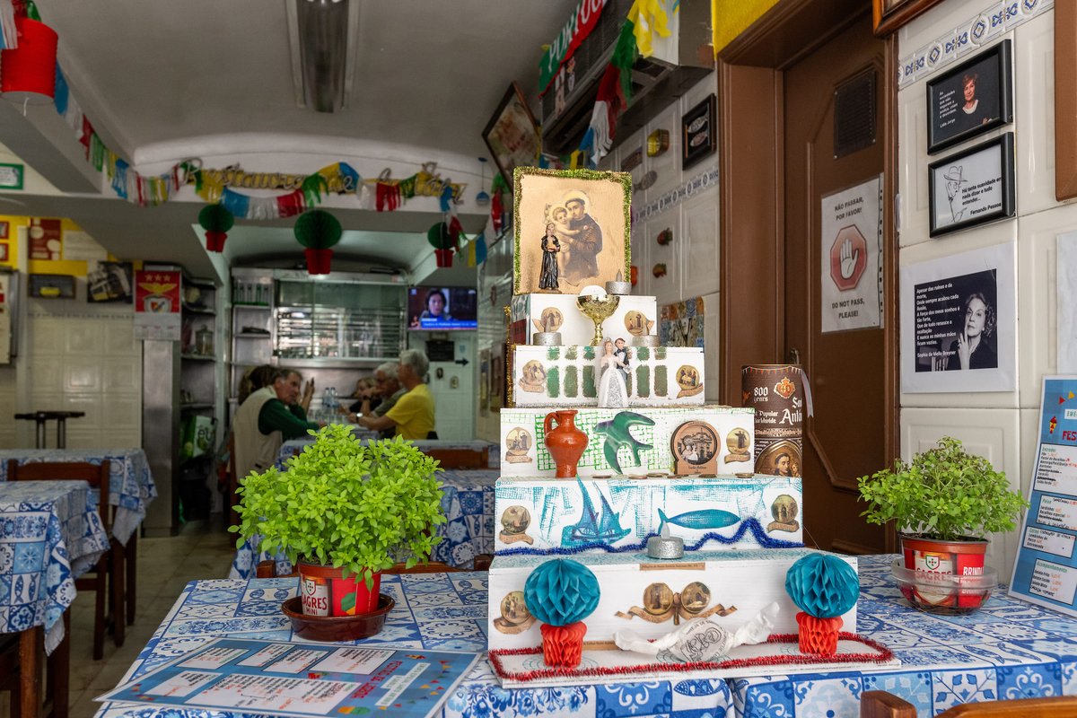 Os Tronos de Santo António