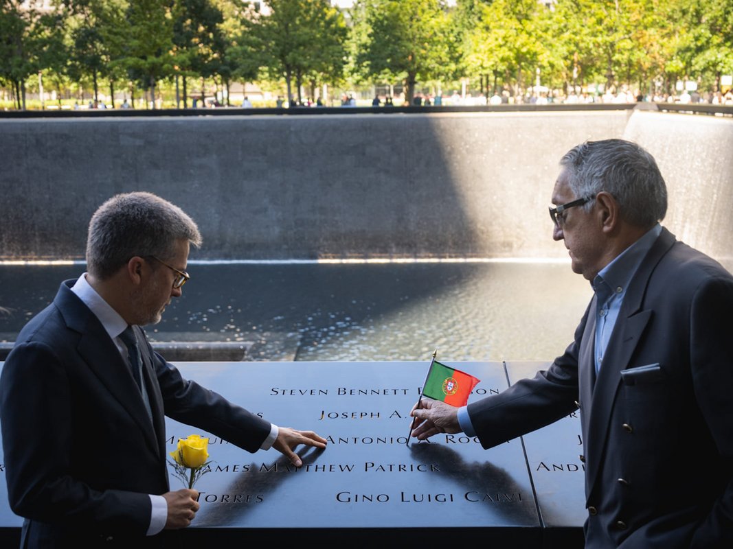 Carlos Moedas homenageou as vítimas portuguesas e lusodescendentes nos atentados de 11 de setembro