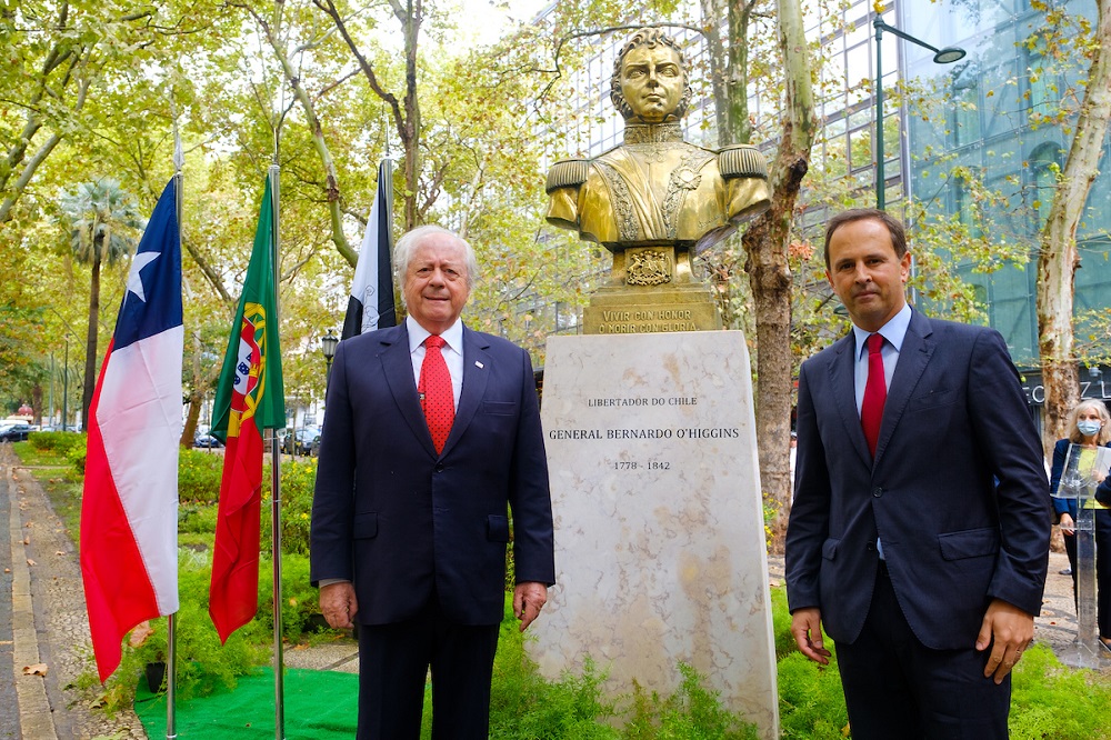 Busto do General Bernardo O'Higgins