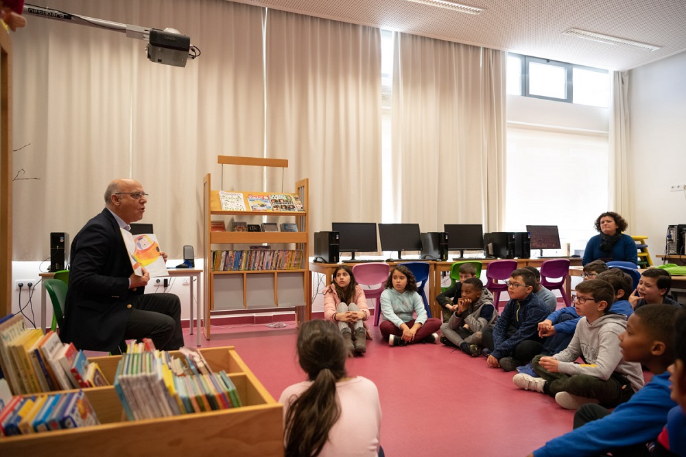 Manuel Grilo, vereador da Educação, na Escola Básica Mestre Arnaldo Louro de Almeida, para uma ação de sensibilização para a importância da leitura