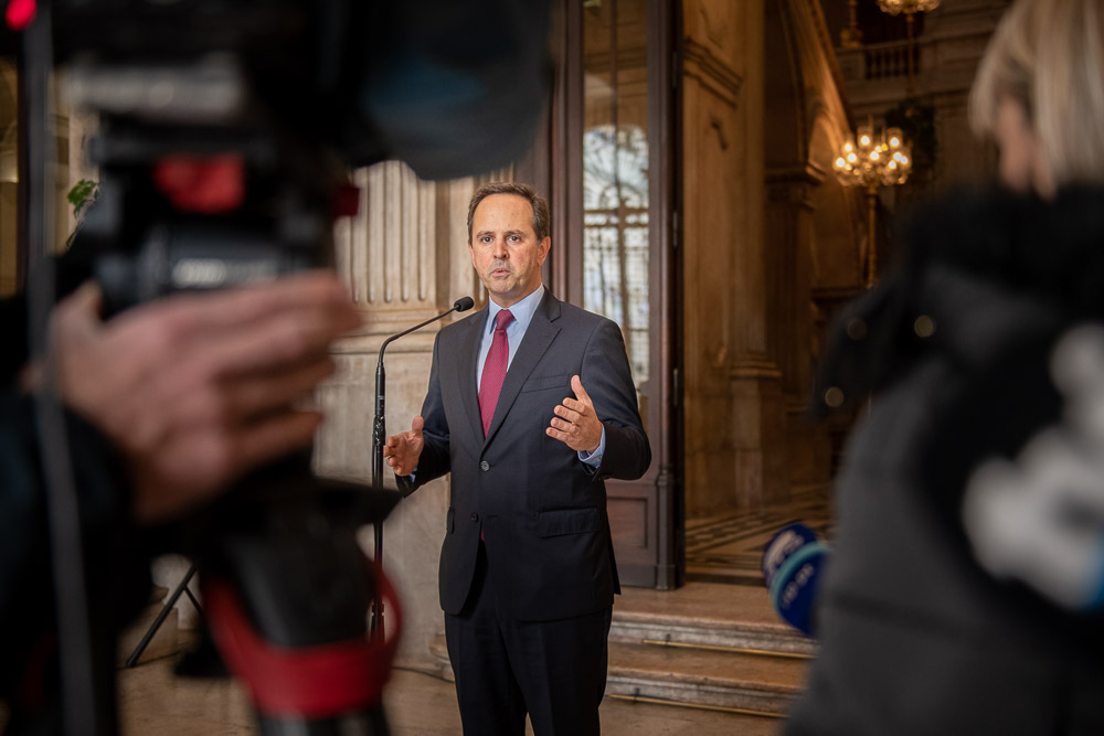 Fernando Medina contesta relatório do Tribunal de Contas em conferência de imprensa