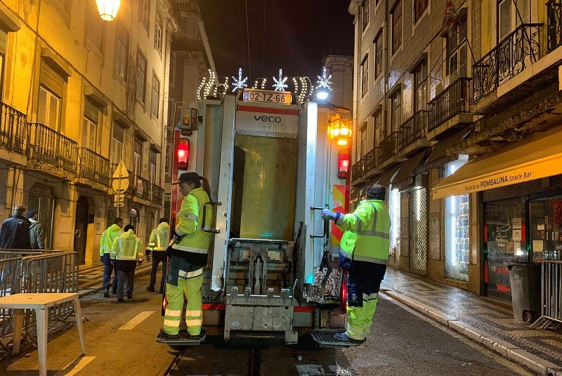 Ano Novo começa com operação de limpeza no Terreiro do Paço e zonas envolventes