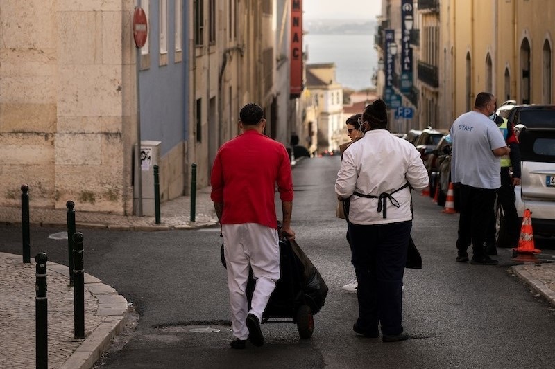 A campanha “Lisboa Limpa Conta Com Todos” destina-se aos setores da Restauração e Bebidas e do Alojamento Turístico