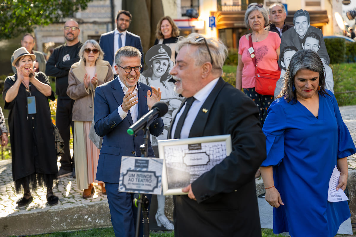 O Jardim Alfredo Keil, na Praça da Alegria, conta com mais 10 nomes de artistas na calçada portuguesa