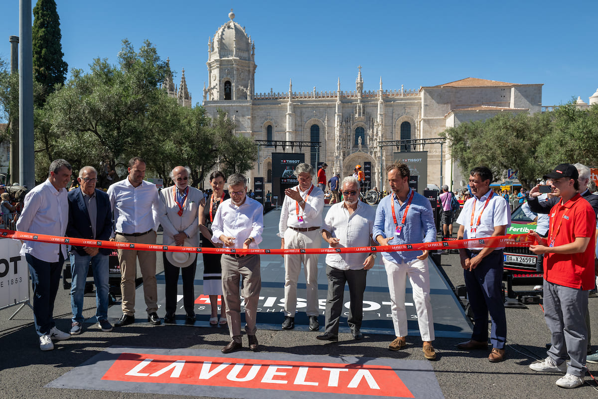 A prova iniciou com um percurso de 12 quilómetros, a ligar o Mosteiro dos Jerónimos (Lisboa) à Praia da Torre (Oeiras)