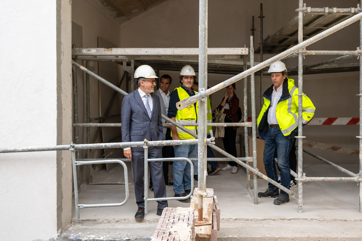 Carlos Moedas, visitou as obras em curso do projeto de arquitetura para reabilitação da Vila Romão