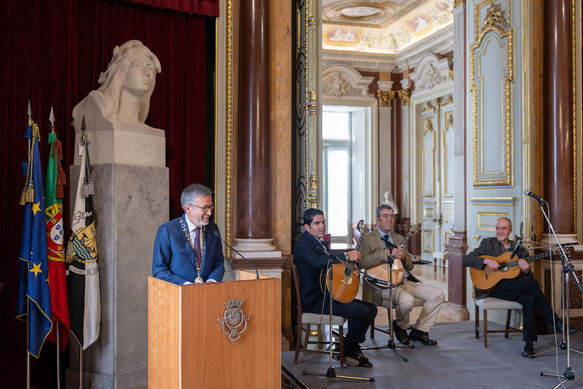 Para o presidente da Câmara Municipal de Lisboa, Maria João Quadros representa “a mãe do fado sem fronteiras”