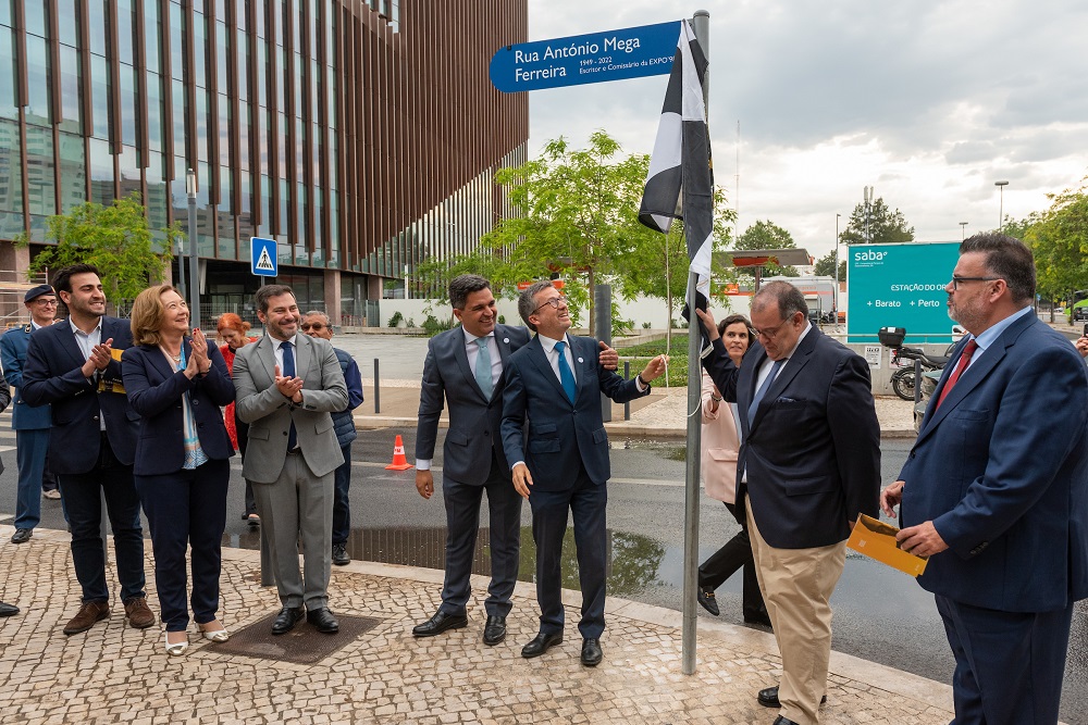 Inauguração do topónimo António Mega Ferreira -  frente à Gare do Oriente, entre as avenidas de Berlim e de Pádua, no Parque das Nações