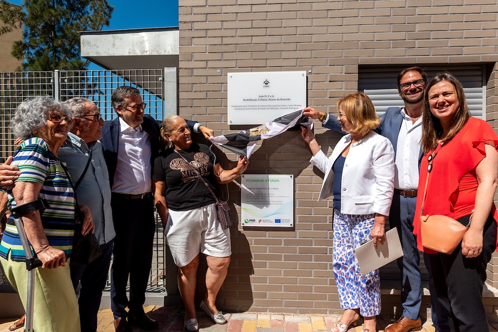 Câmara de Lisboa entrega 30 chaves no Bairro da Boavista