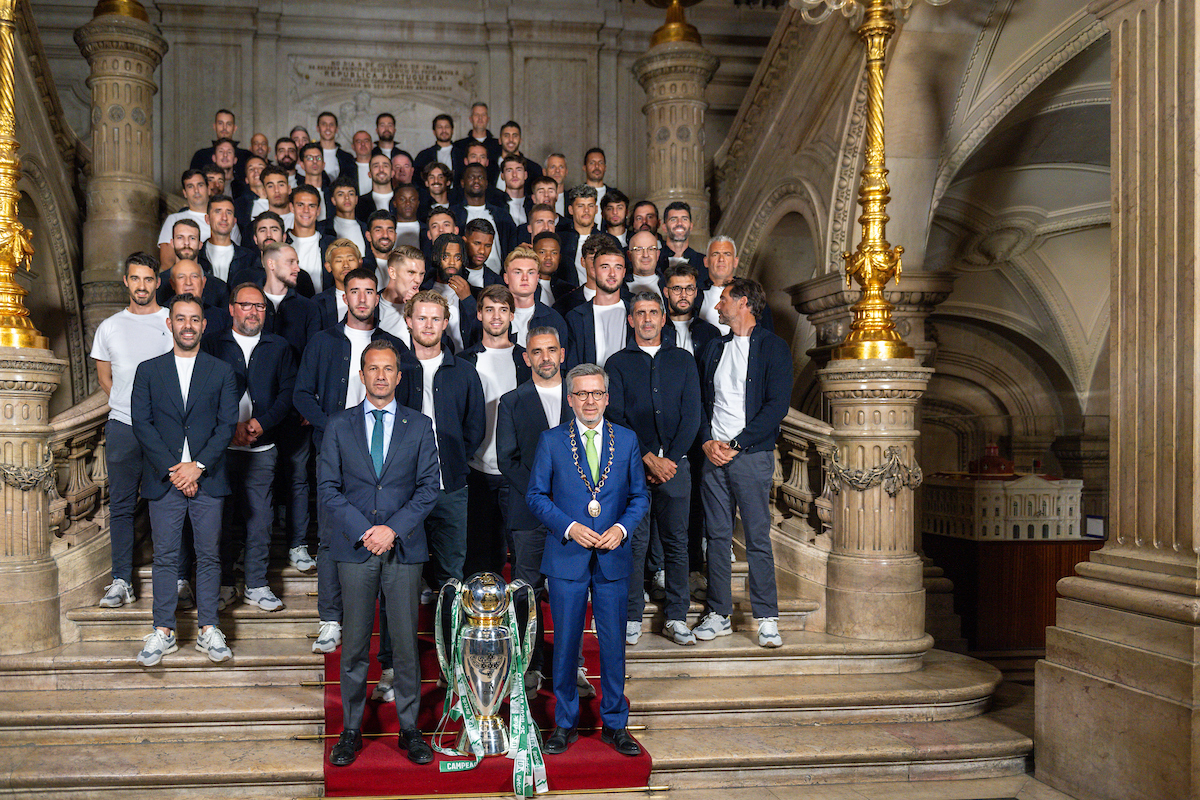 Pelo segundo ano consecutivo, a equipa do Sporting Clube de Portugal foi recebida na Câmara Municipal de Lisboa, após a conquista do título de Campeão Nacional na época 2024/2025.
