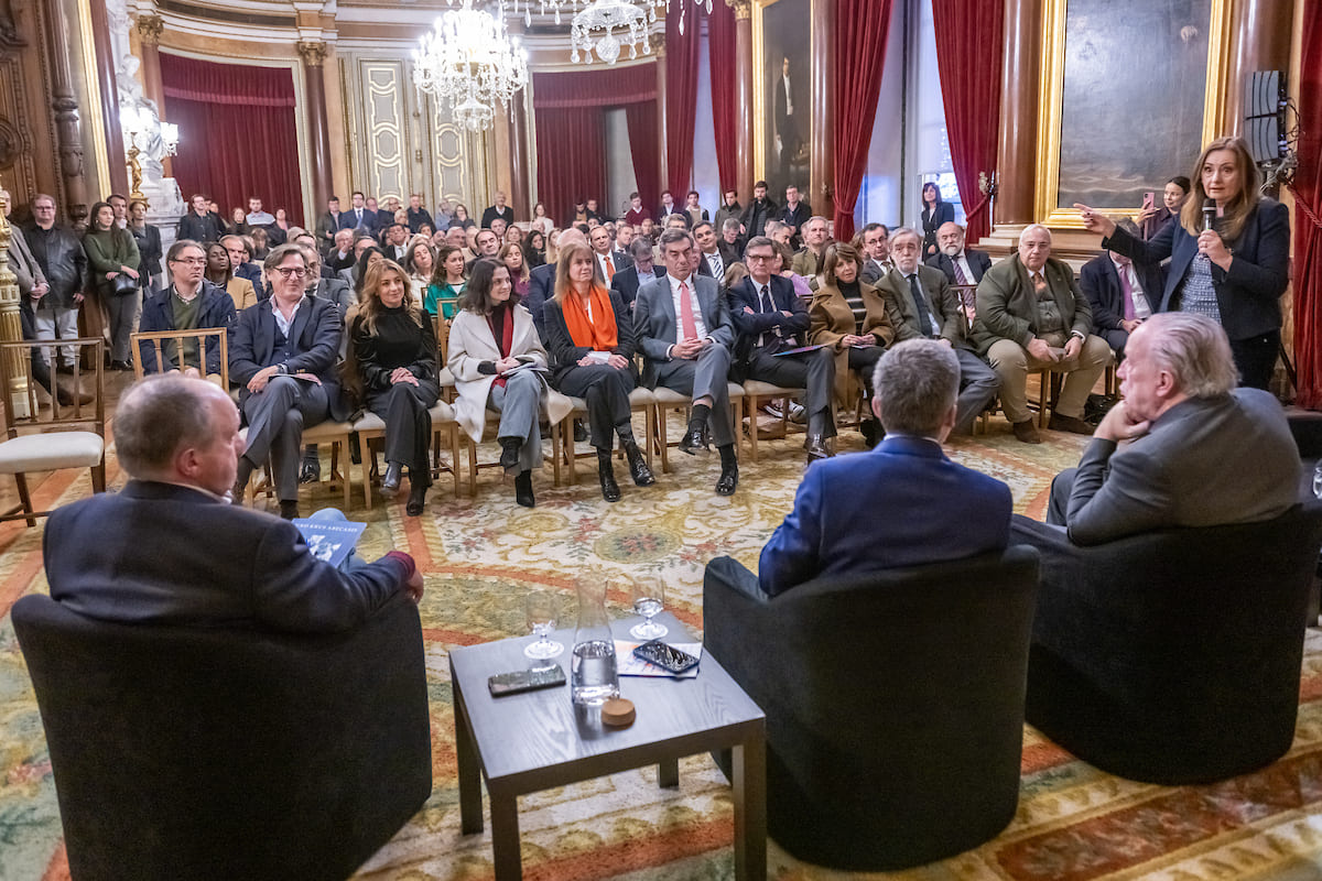 A cerimónia de evocação foi realizada a 16 de dezembro e contou com a presença de figuras como Carlos Moedas, Pedro Santana Lopes e João Soares