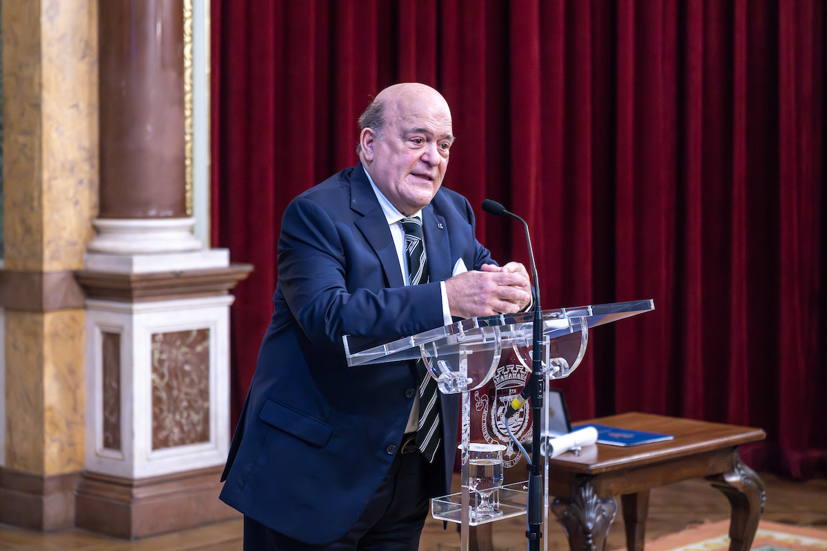 “Ao longo de décadas, Adriano Jordão foi, não só um pianista único de referência internacional, mas também um promotor de projetos artísticos”, referiu Carlos Moedas, presidente da CML.