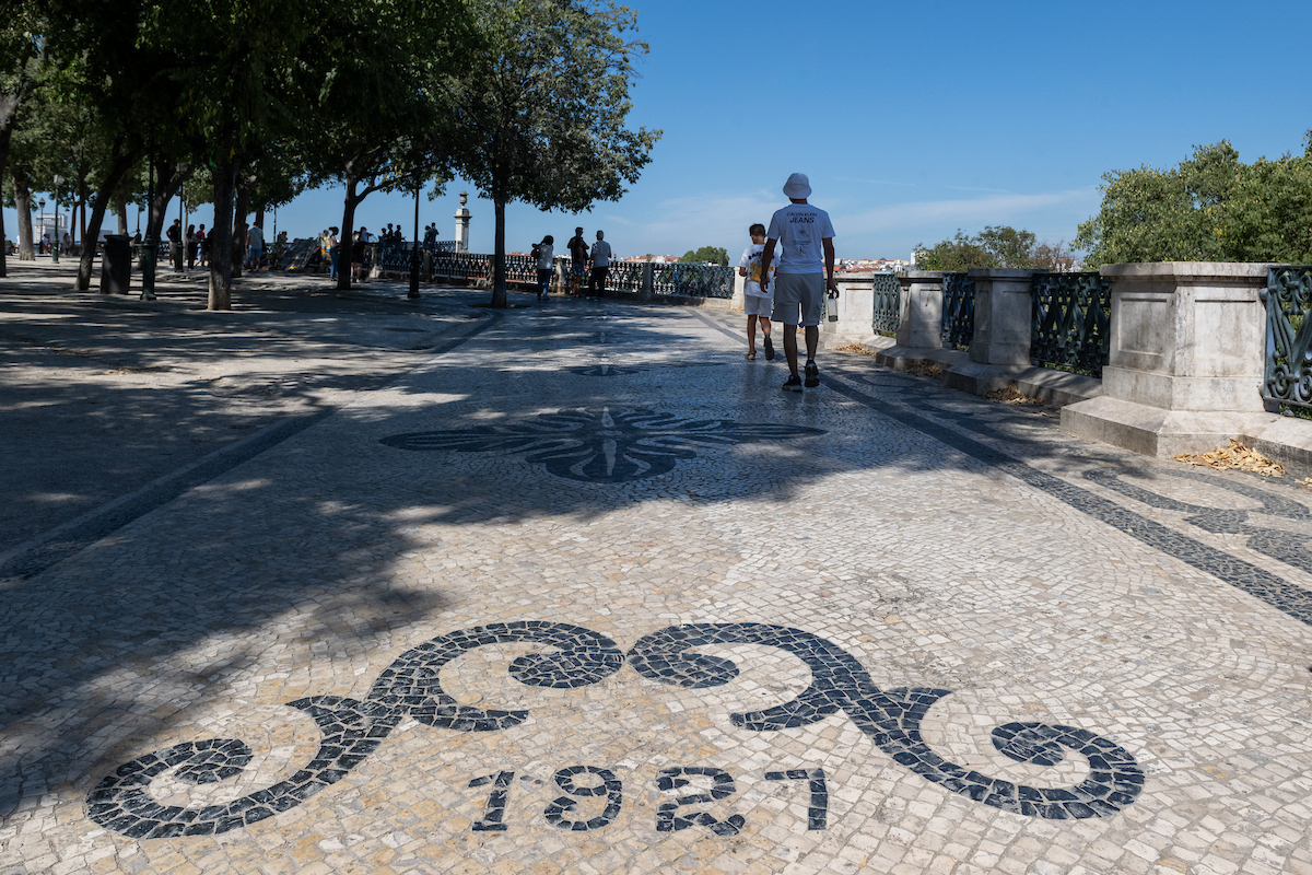 A instituição desta data assume particular relevância no contexto da candidatura da calçada portuguesa a Património Cultural Imaterial da Humanidade da UNESCO