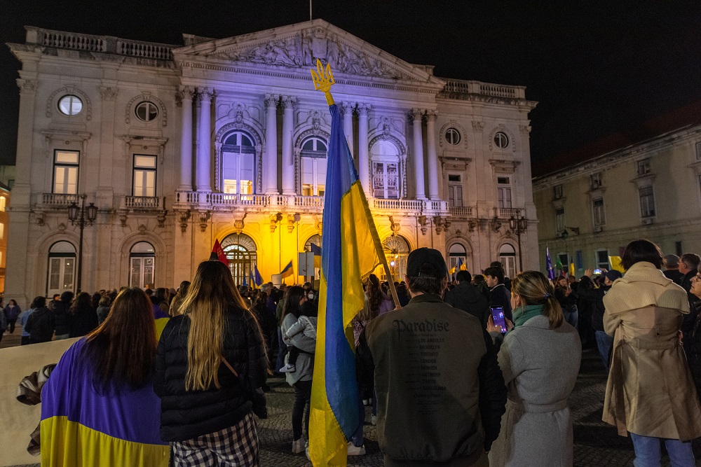 Os Paços do Concelho foram iluminados na noite de 24 de fevereiro com as cores da Ucrânia