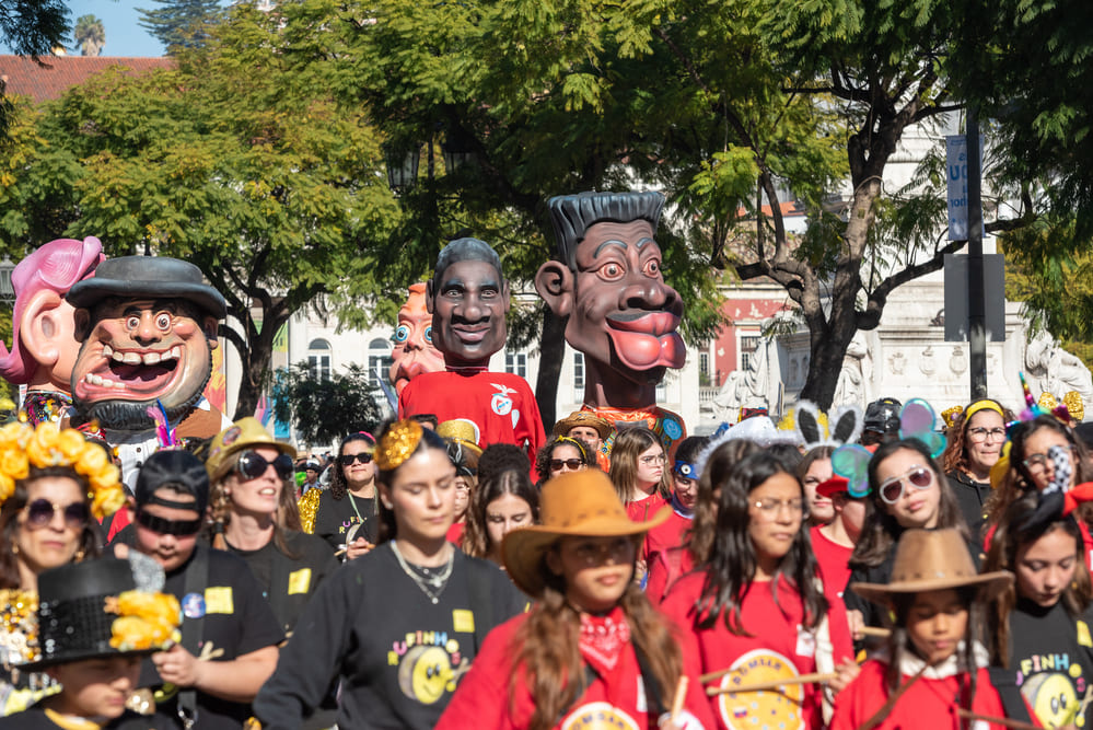 A cidade encheu-se de cor e folia