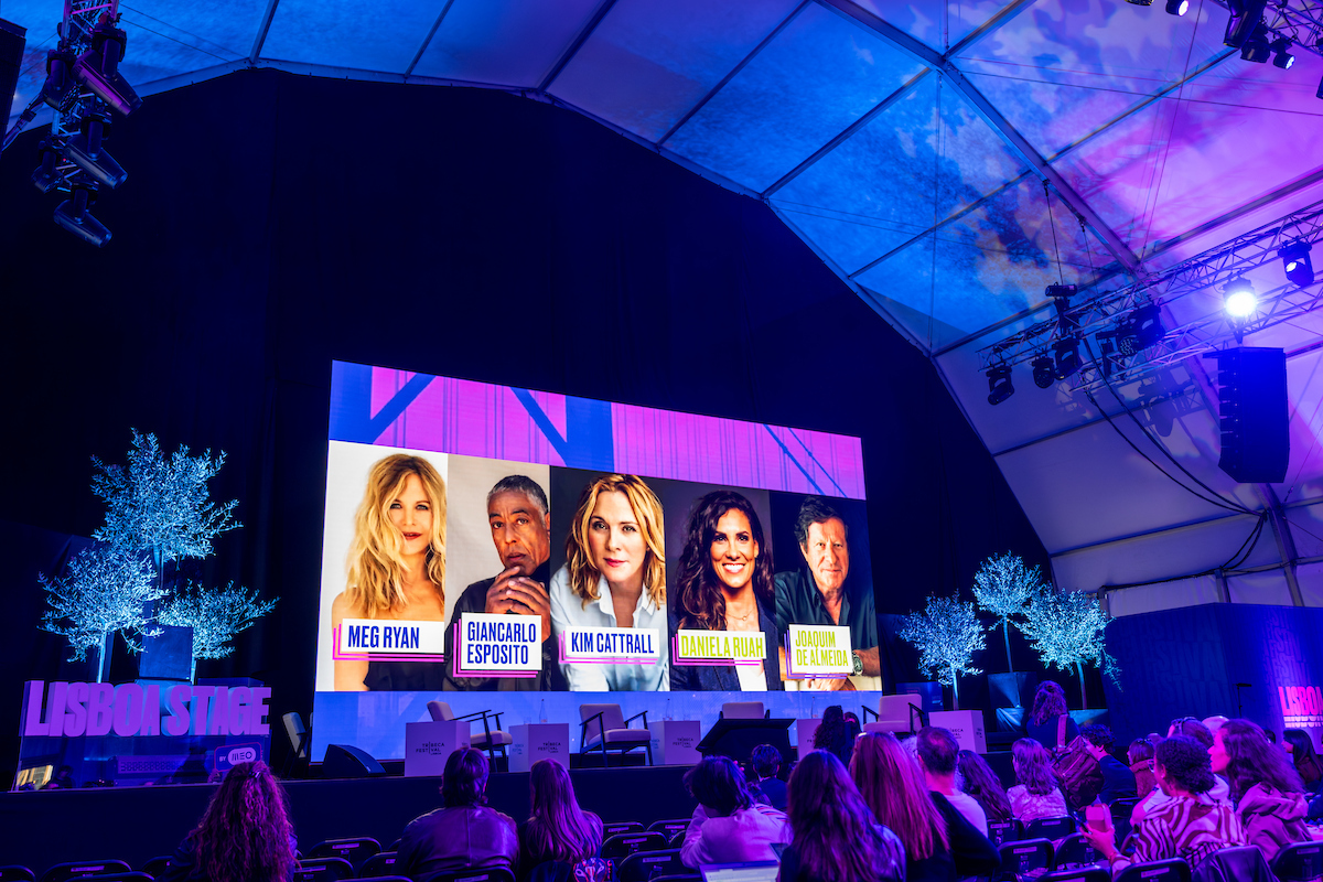 Na Unicorn Factory Lisboa concentram-se as sessões de conversas e apresentações de ‘podcasts’, com a presença das atrizes atrizes Kim Catrall, Meg Ryan, Edie Falco e Veronica Falcón e dos atores Giancarlo Esposito e Ed Westick