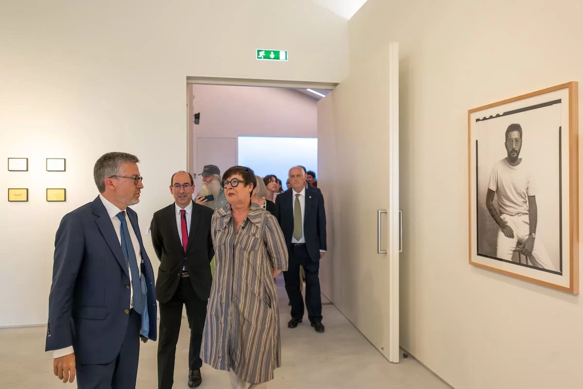 Carlos Moedas, presidente da CML, e Isabel Carlos, curadora do Pavilhão