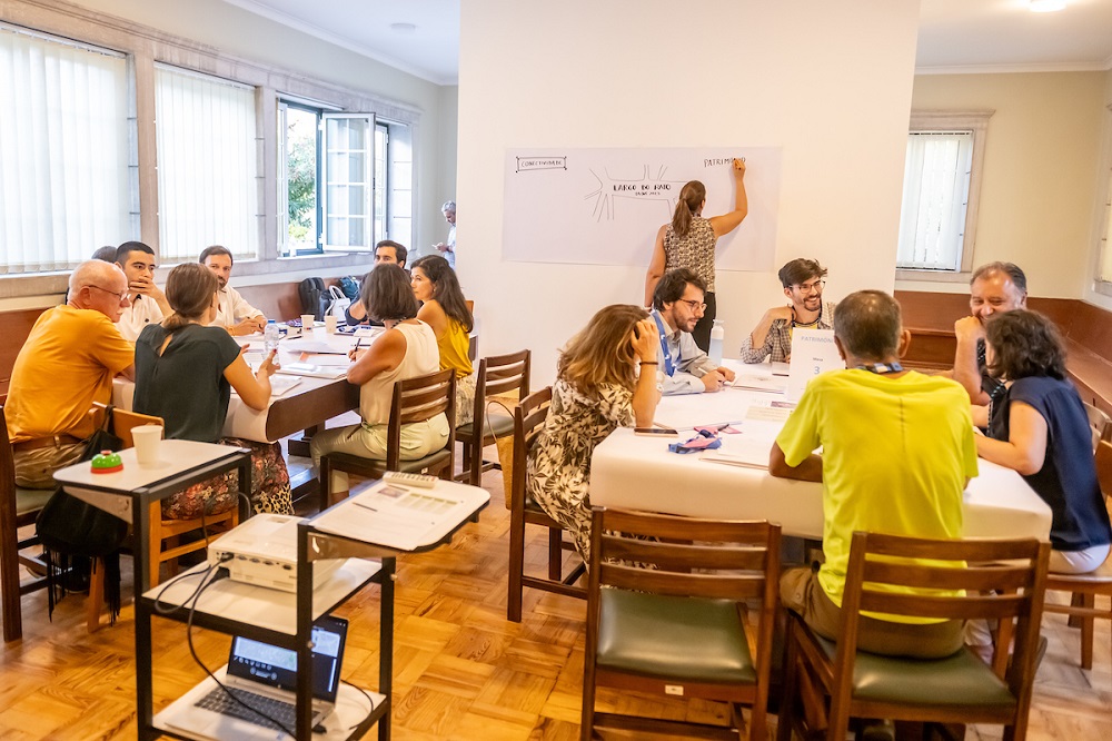 O encontro, em formato de conversa de café, teve lugar no espaço Luiza Andaluz Centro de Conhecimento