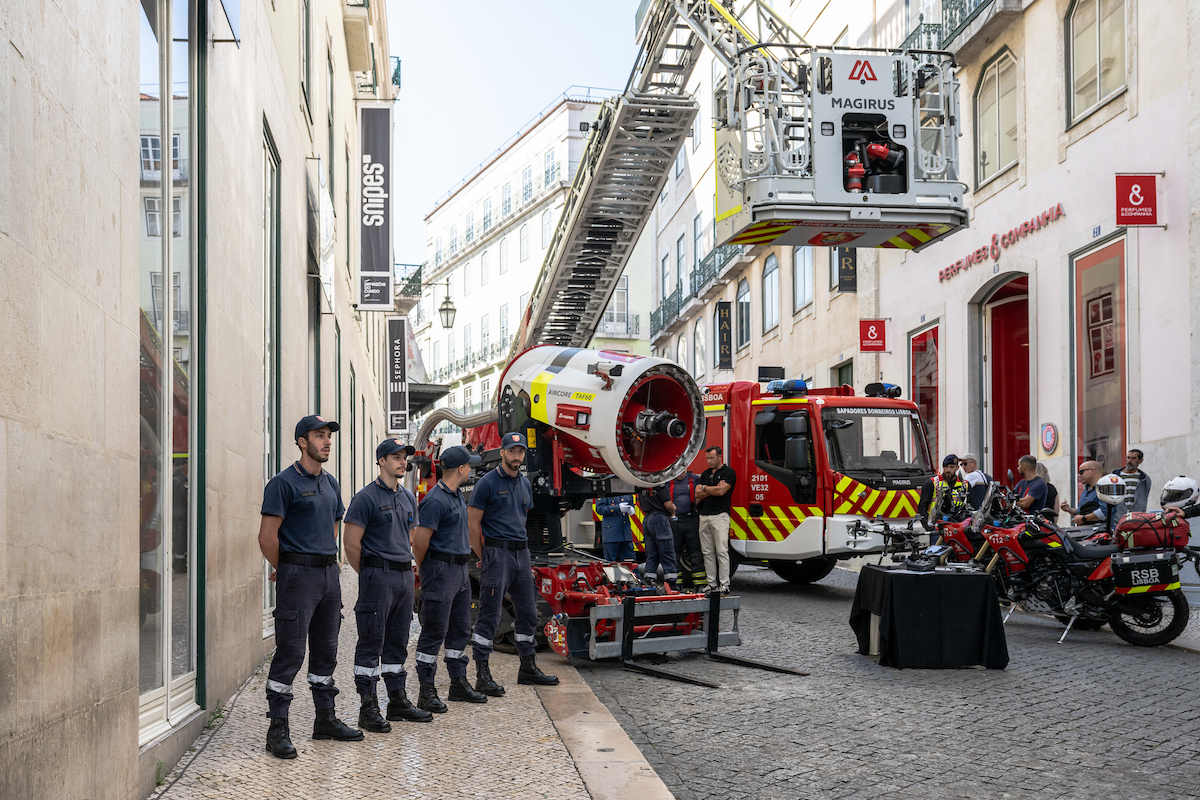 No local esteve também patente uma exposição estática de viaturas operacionais do RSB