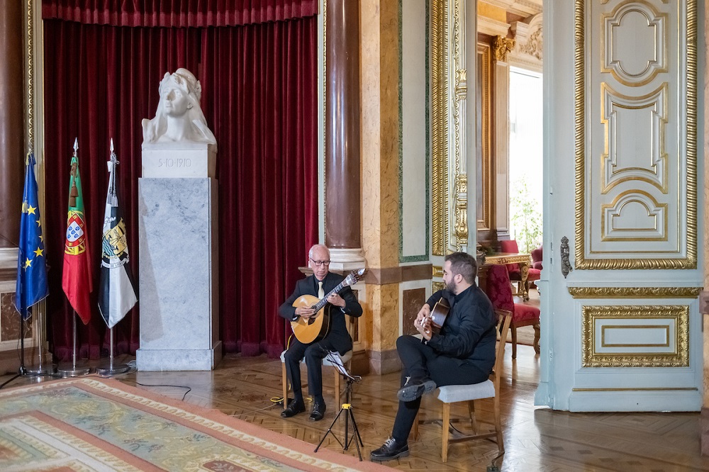 Momento musical com Armindo Fernandes na guitarra portuguesa e Pedro Soares na viola do fado