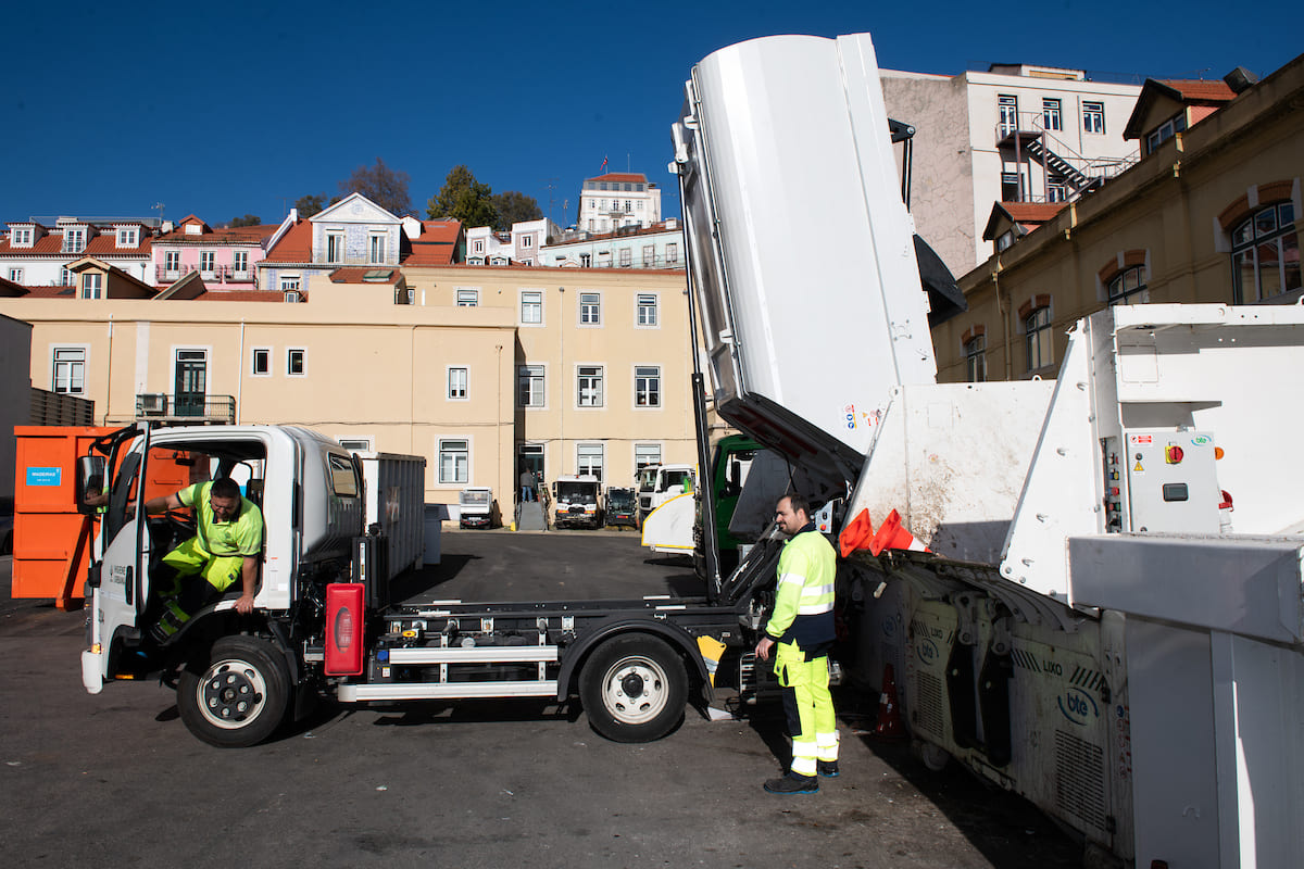 Mais de 1 100 toneladas de resíduos são produzidas diariamente em Lisboa