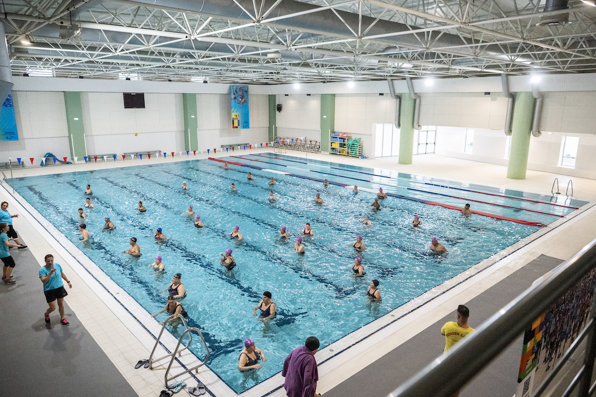 A piscina do Complexo Desportivo Municipal do Casal Vistoso reabriu