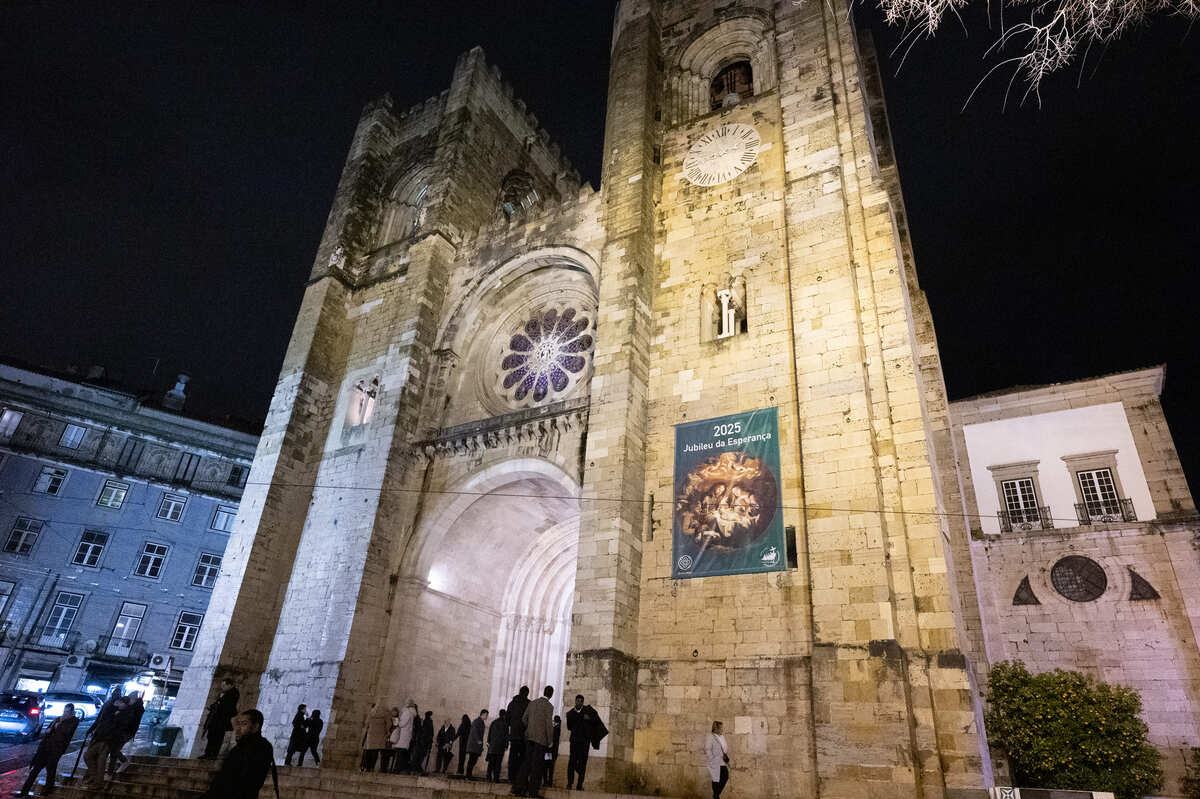 A Sé de Lisboa foi construída no reinado de D. Afonso Henriques, após a tomada de Lisboa aos mouros