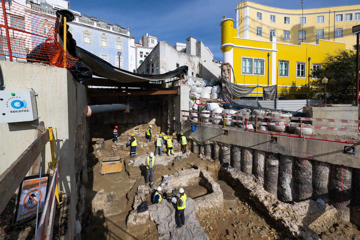 Duas estruturas da ocupação da zona ribeirinha de Santa Apolónia foram descobertas durante a escavação de um dos túneis do Plano Geral de Drenagem de Lisboa