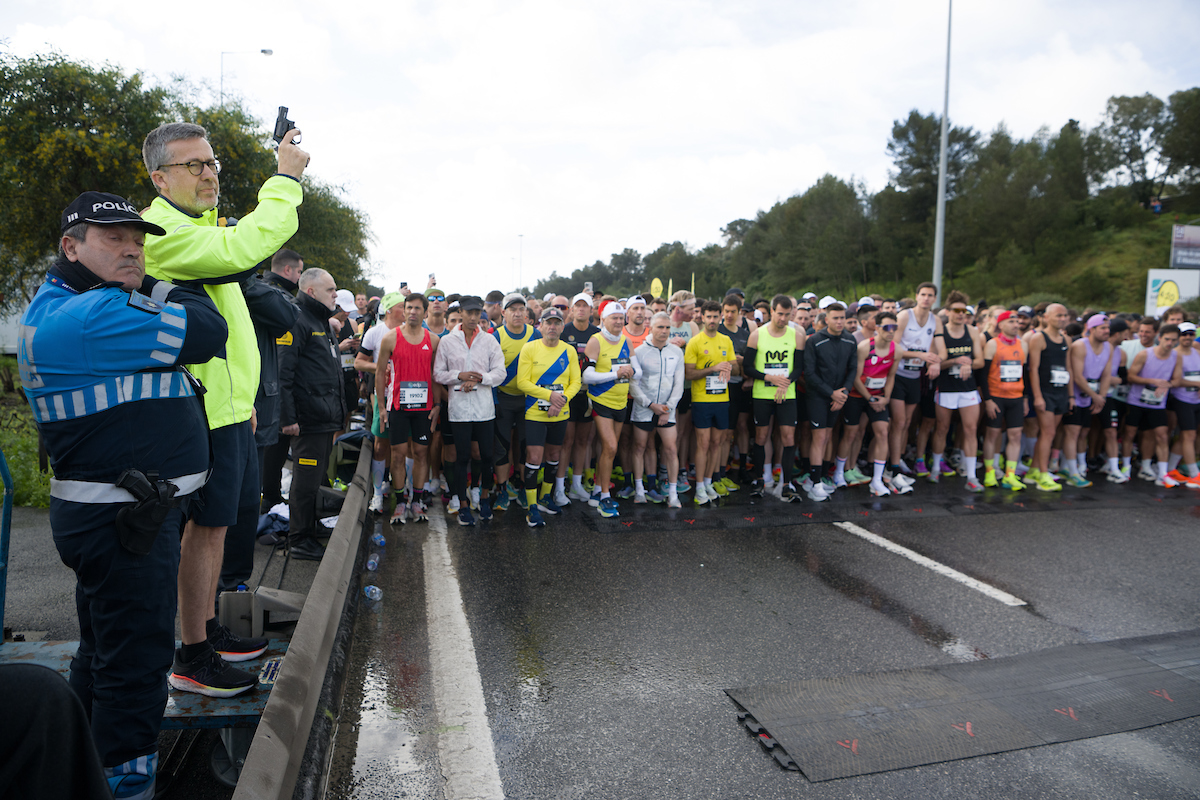 O tiro de partida da Meia Maratona dado por Carlos Moedas