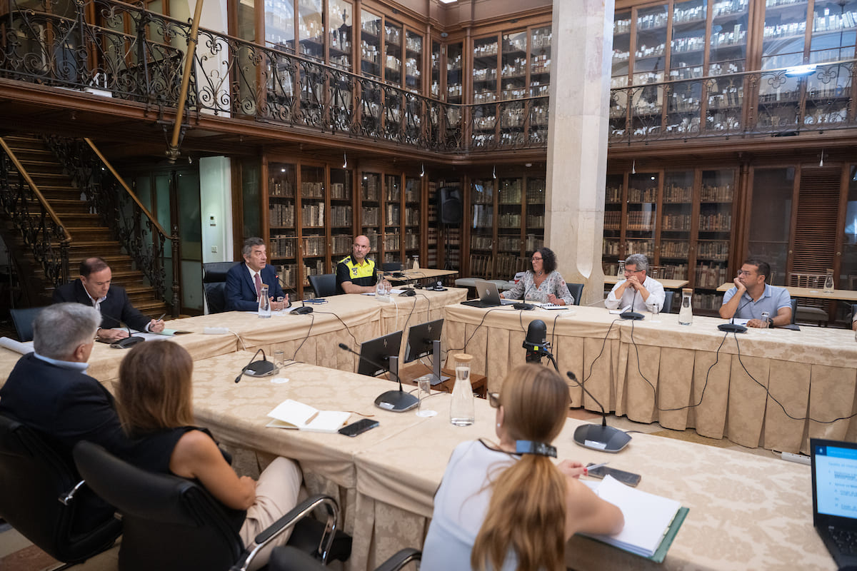 Reunião contou a presença de Filipe Anacoreta Correia, dos responsáveis das Associações e das diversas Entidades 