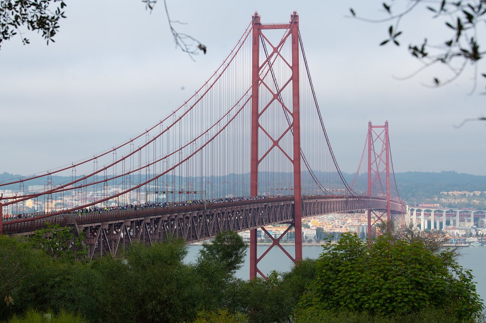 A 30ª edição da Meia Maratona Elite correu-se a 21 de novembro, entre a Ponte 25 de Abril e Belém, com cerca de 35 mil participantes
