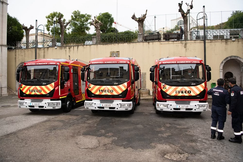 O Regimento de Sapadores Bombeiros de Lisboa recebeu três novos Veículos Ligeiros de Combate a Incêndios