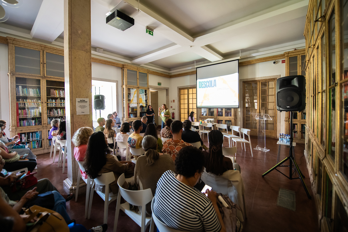 O programa consolida a sua presença junto das escolas, promovendo experiências de aprendizagem significativas em parceria com uma vasta rede de equipamentos municipais