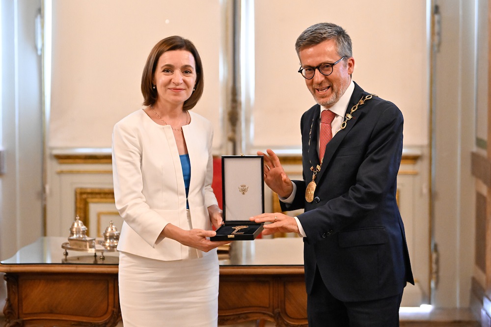 Maia Sandu recebeu de Carlos Moedas a Chave da Cidade de Lisboa