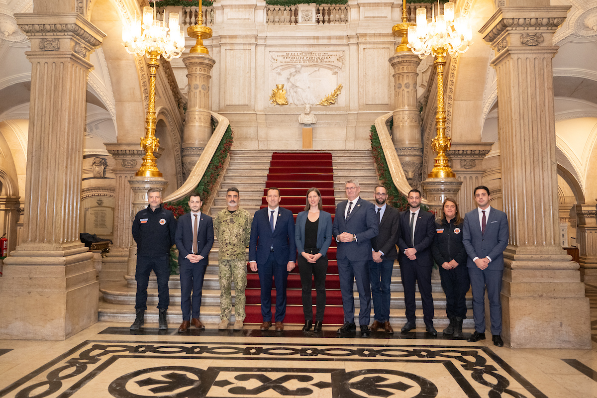 Carlos Loureiro, Coronel Tiago Lopes, Deputados da delegação francesa, Margarida Martins e Carlos Neto