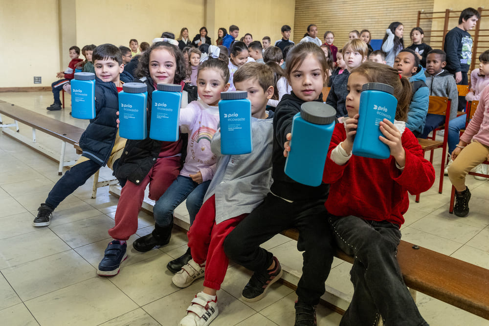 Mini-oleões distribuídos pelos alunos