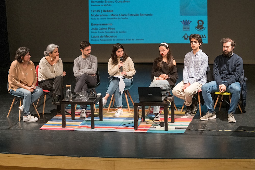 Seminário no âmbito do projeto SEED sobre literacia financeira e empreendedorismo - Escola Secundária Camões