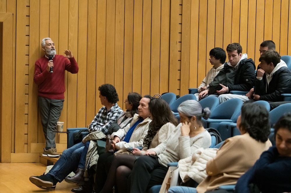 Seminário no âmbito do projeto SEED sobre literacia financeira e empreendedorismo - Escola Secundária Camões